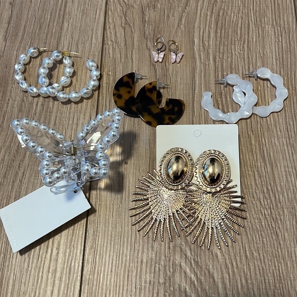 Collection of Earrings - 5 Pairs - You get them all! - Picture 1 of 12